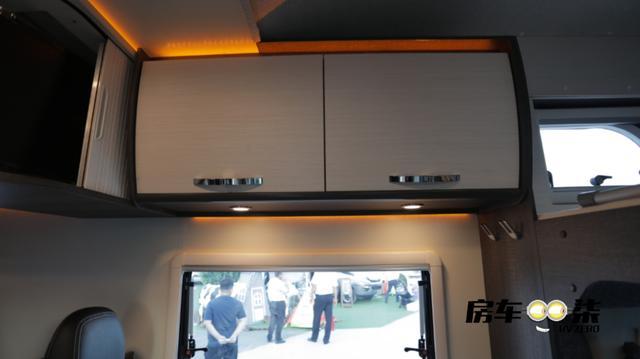 C型大额头，核载6人超惠价格，国六排放，38.8万华晨福特全顺房车