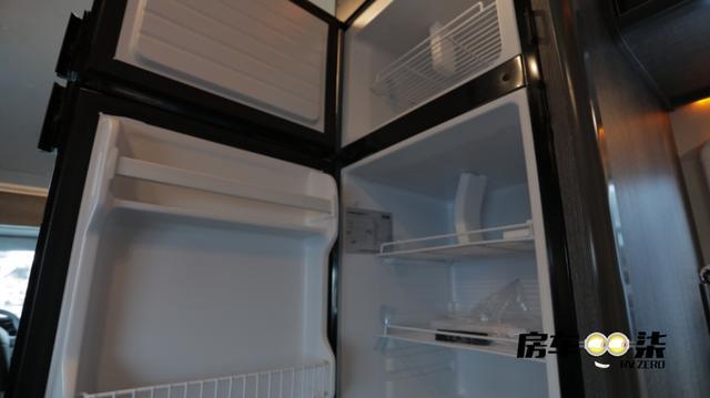 C型大额头，核载6人超惠价格，国六排放，38.8万华晨福特全顺房车