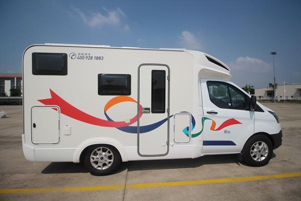 都是V362底盘 旌航梦想plus房车 指导价报41.8万！