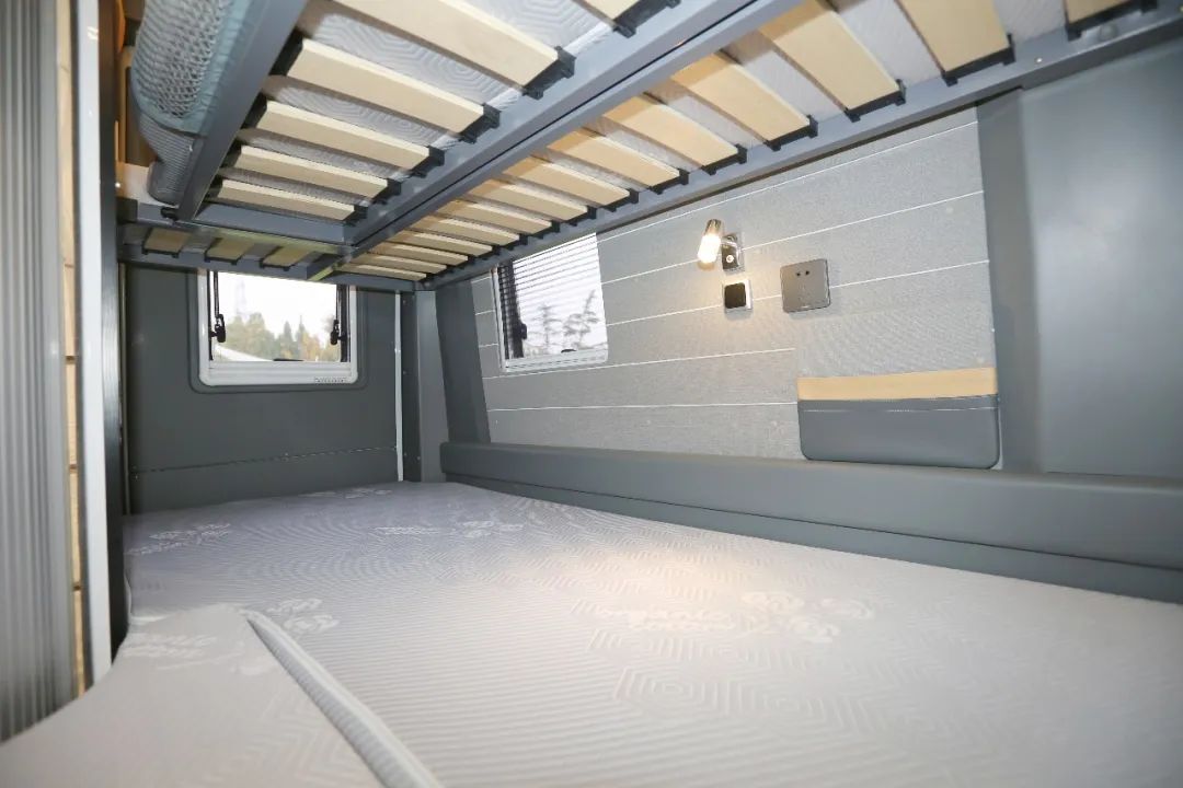 便利升级、超值之选——宇通B311纵置床布局房车