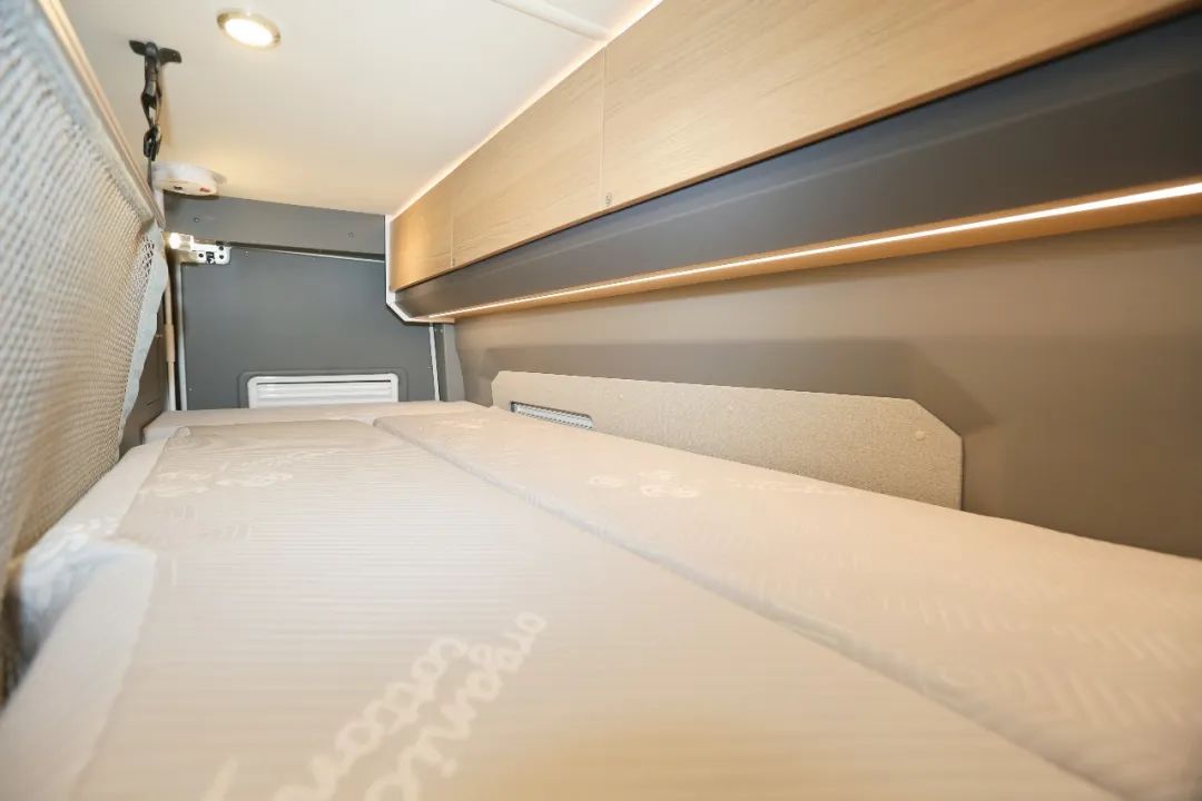 便利升级、超值之选——宇通B311纵置床布局房车