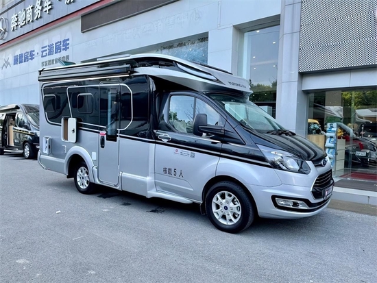 宇通C520房车B型与C型家庭必备