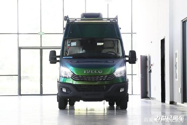 会“变色”的涂装?时尚新潮!拓锐斯特依维柯欧胜B型房车 会“变色”的涂装?时尚新潮!拓锐斯特依维柯欧胜B型房车