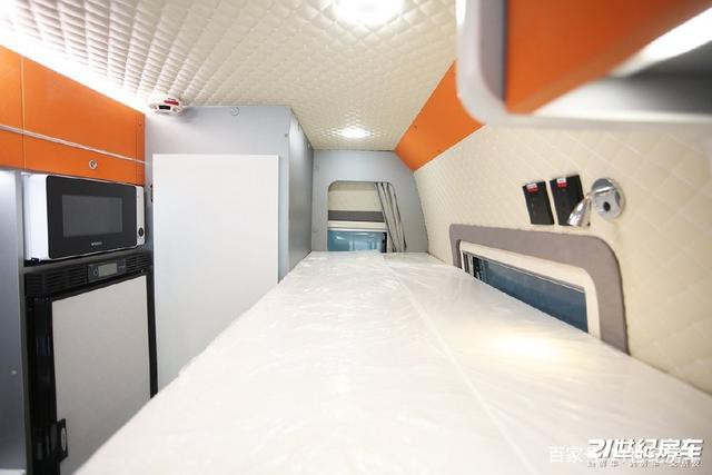 会“变色”的涂装?时尚新潮!拓锐斯特依维柯欧胜B型房车 会“变色”的涂装?时尚新潮!拓锐斯特依维柯欧胜B型房车