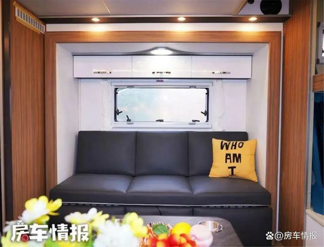 女主人喜欢的房车长啥样？带独立厨房能施展厨艺，超大空间真舒坦