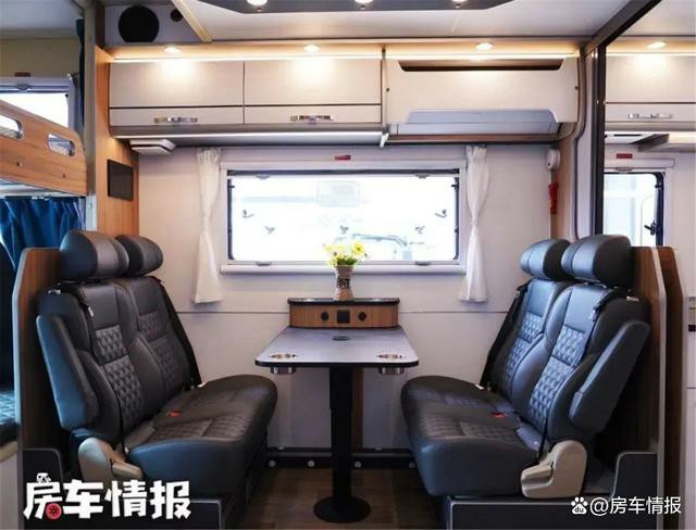 女主人喜欢的房车长啥样？带独立厨房能施展厨艺，超大空间真舒坦