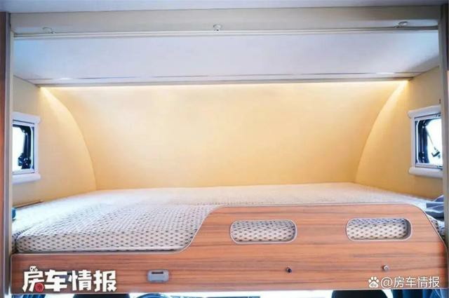 女主人喜欢的房车长啥样？带独立厨房能施展厨艺，超大空间真舒坦