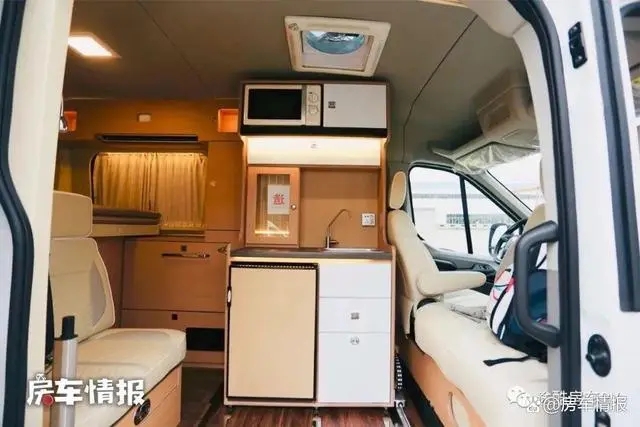 23.8万的大通房车，2.0T动力可日常代步，带专利设计小两口用正好
