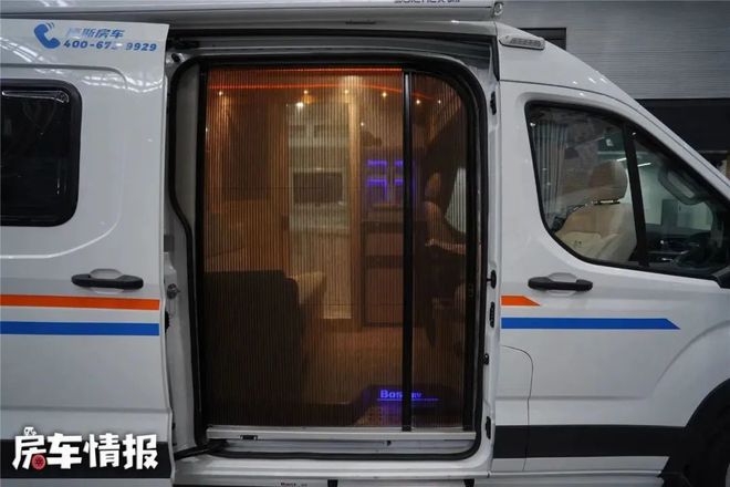 20多万就能买的B型房车，配2.0T+6AT，两口人出去玩性价比挺不错